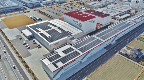 前橋本社工場・新倉庫の屋根に設置したソーラーパネル