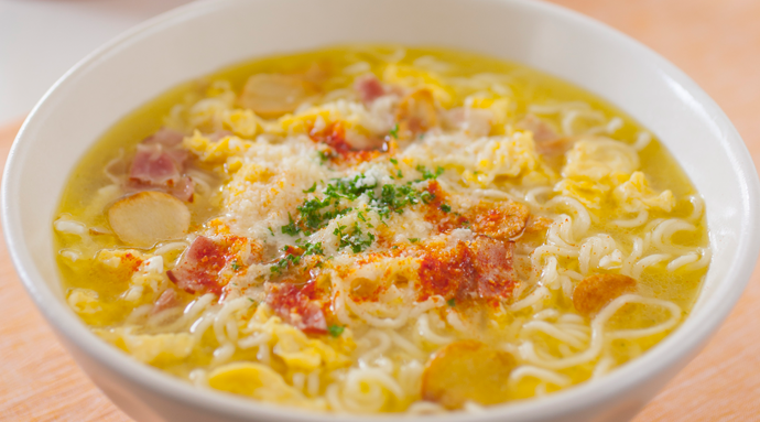 スペイン風にんにくスープ塩らーめん