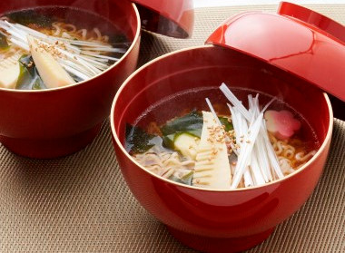 筍と生わかめの おすまし しょうゆらー麺