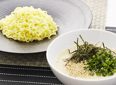 長芋でつけ麺とろとろ塩とんこつ