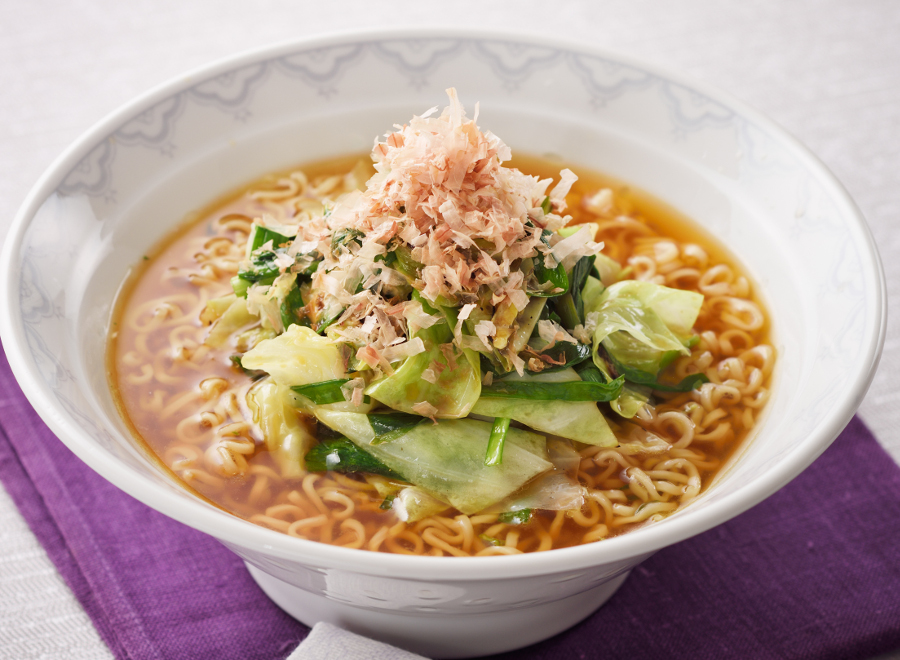 野菜大量消費！おかかニラキャベツラーメン