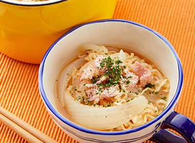 新玉たっぷりオニオンスープ麺