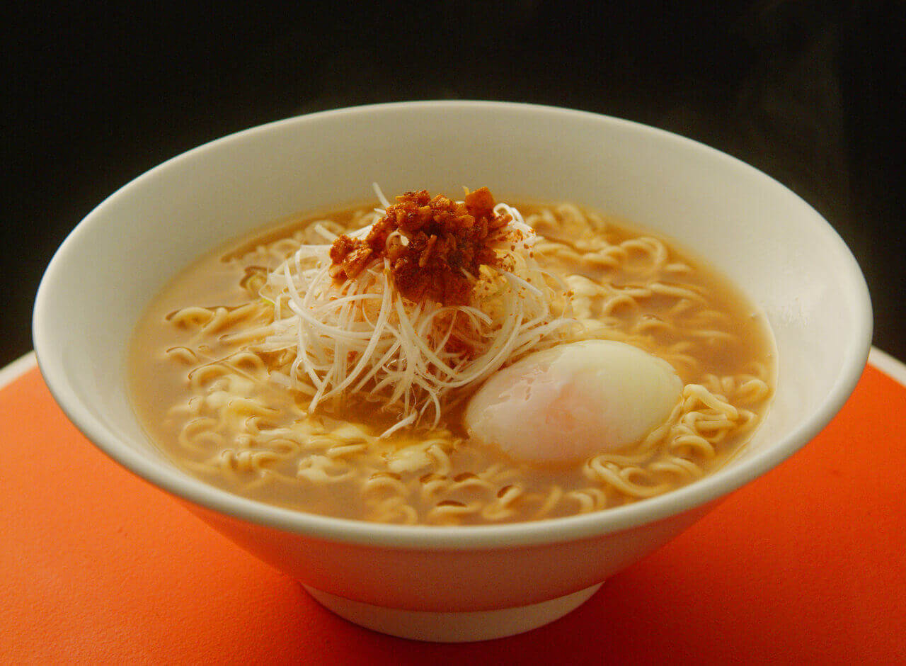 やみつき 食べるラー油みそラーメン サンヨー食品