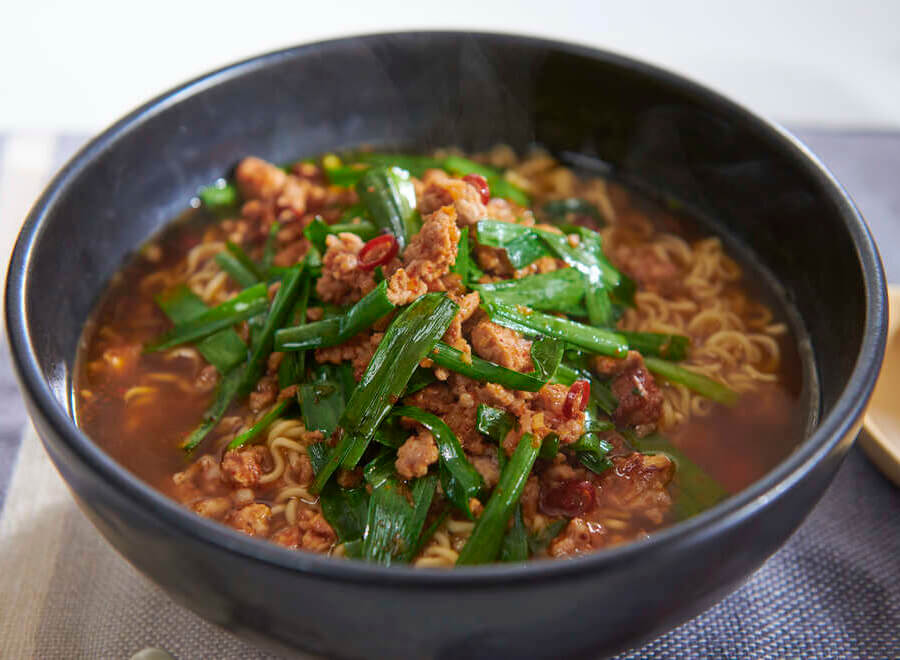 ニラもっりもり台湾風肉みそラーメン