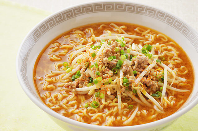 レンジで！豚もやし辛みそラーメン