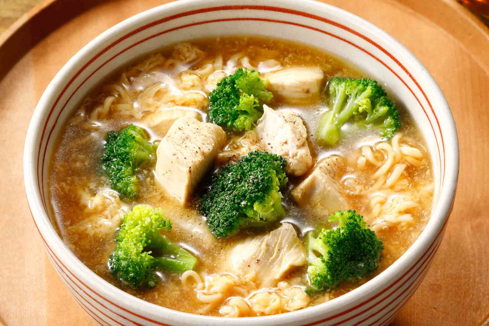 鶏胸肉とブロッコリーの卵とじラーメン