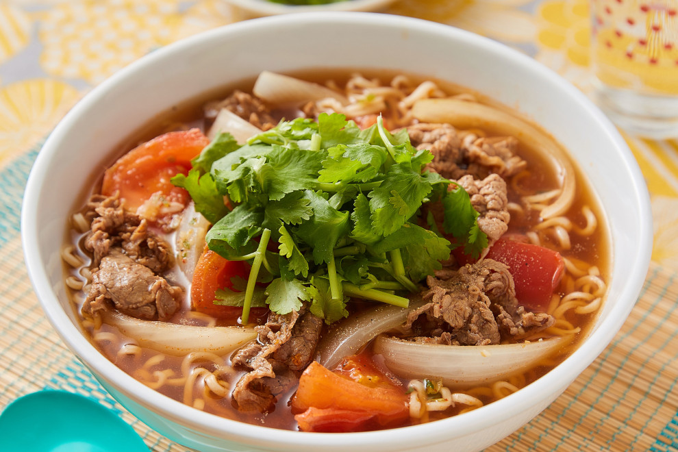 旅行気分 台湾グルメの牛肉麺風ラーメン
