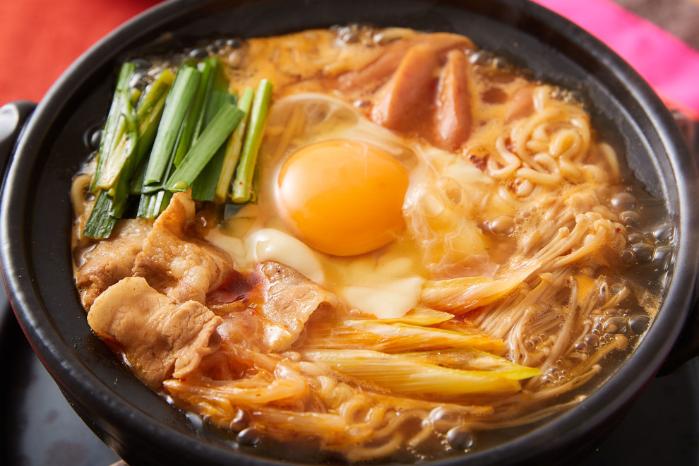 体力増強にも！卵入りプデチゲラーメン