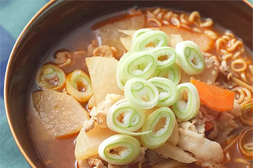 旨辛豚汁ラーメン