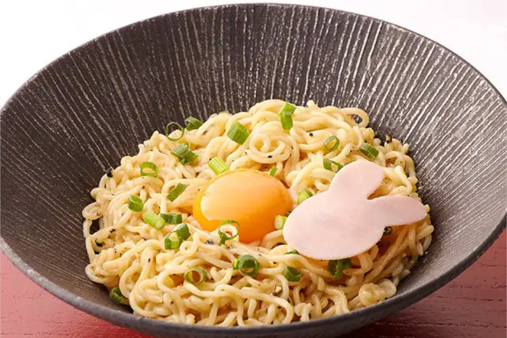 お月見ラーメンカルボナー麺