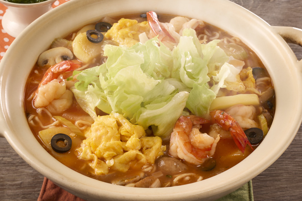 トマト味えび塩らーめん鍋