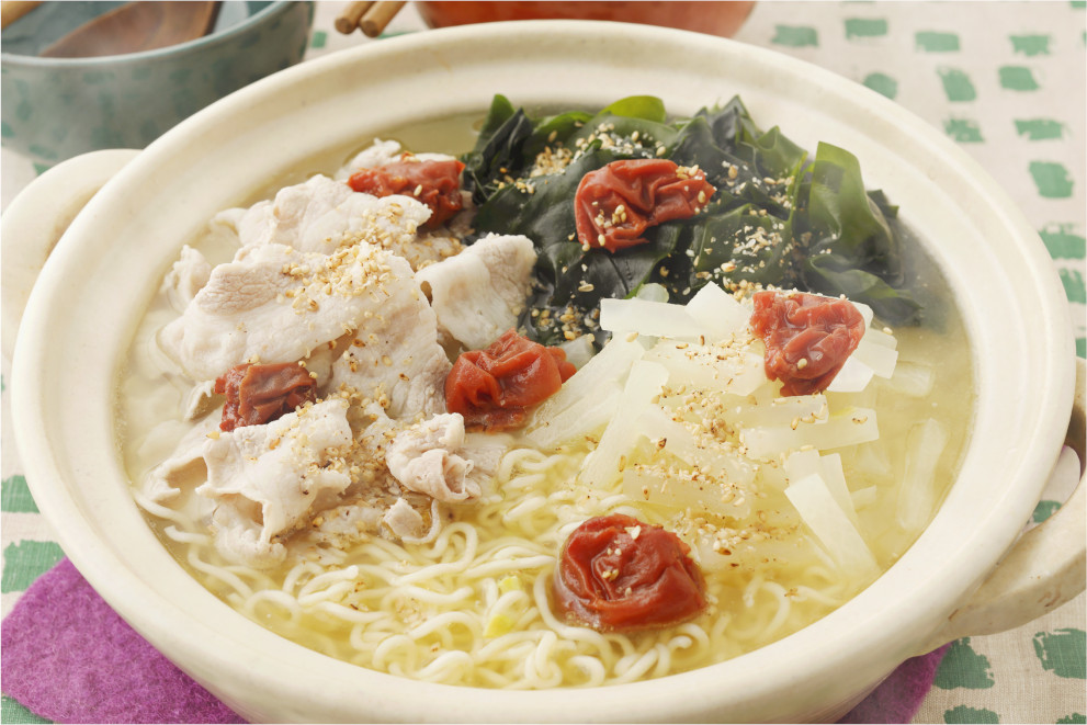 わかめと豚しゃぶの梅ラーメン鍋