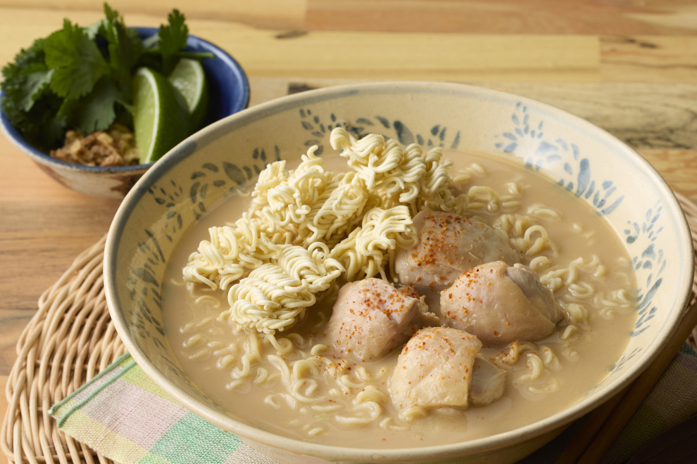 みそラーメンでタイのカオソーイ風