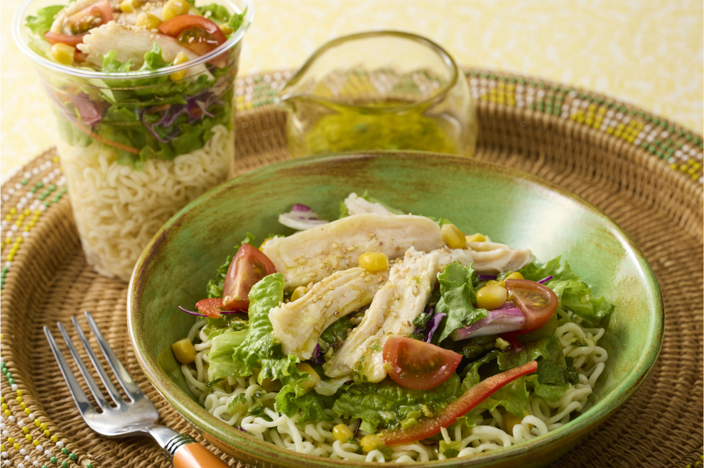 ラーメンで作る！カラフルカップサラダ