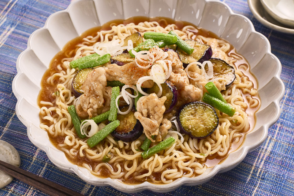 豚と夏野菜の揚げ浸し冷やしみそラーメン