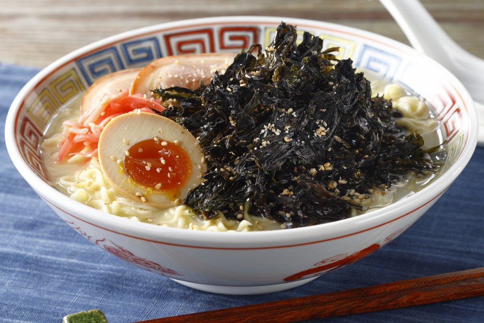 インパクト大！磯の香り豊かな岩のりラーメン
